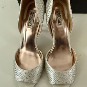 Badgley Mischka Glittering Silver Heels 8.5 with box
